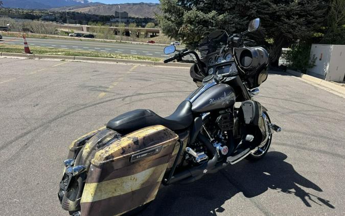 2014 Harley-Davidson® Street Glide® Special