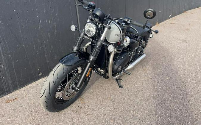 2024 Triumph Bonneville Bobber Jet Black/Ash Gray