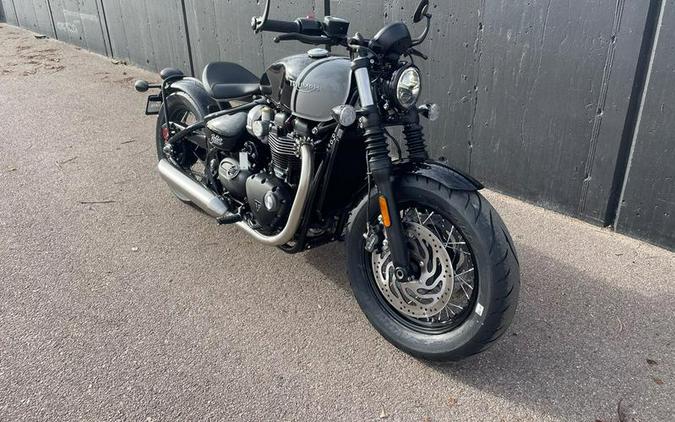 2024 Triumph Bonneville Bobber Jet Black/Ash Gray