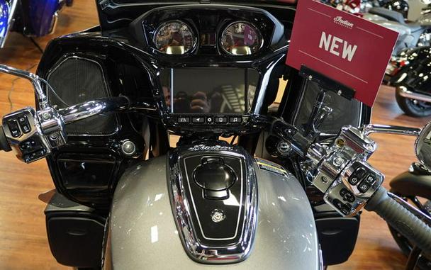 2025 Indian Motorcycle® Pursuit® Limited 112 w/PowerBand Audio Heavy Metal with Black Metallic