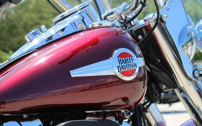 2017 Harley-Davidson® FLSTC - Heritage Softail® Classic