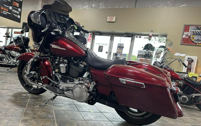 FLHXS 2017 Street Glide® Special
