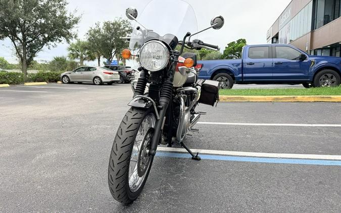 2019 Triumph Bonneville T100 New England White Intense Orange