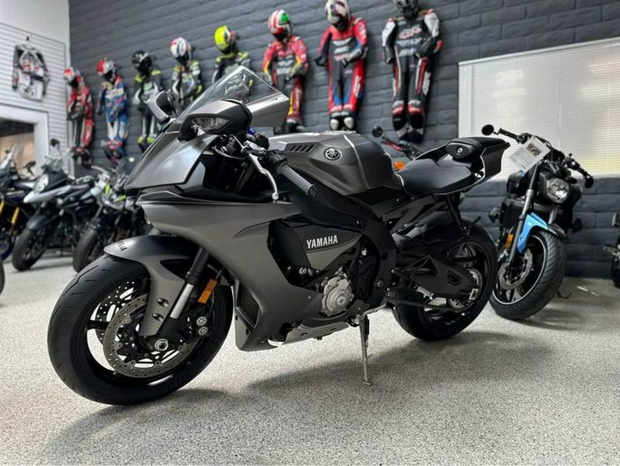 2016 Yamaha YZF-R1S