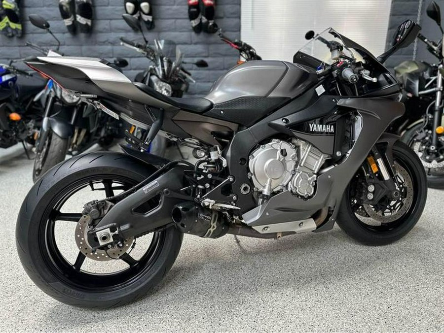 2016 Yamaha YZF-R1S