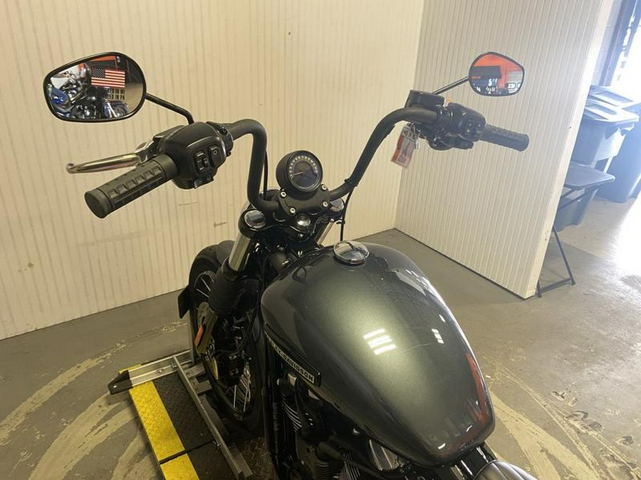 2025 Harley-Davidson® FXBB - Street Bob®