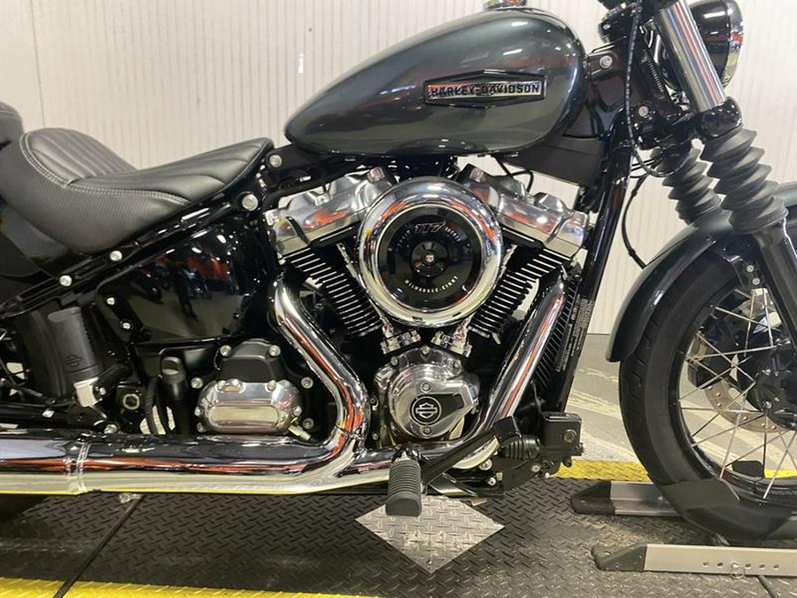 2025 Harley-Davidson® FXBB - Street Bob®