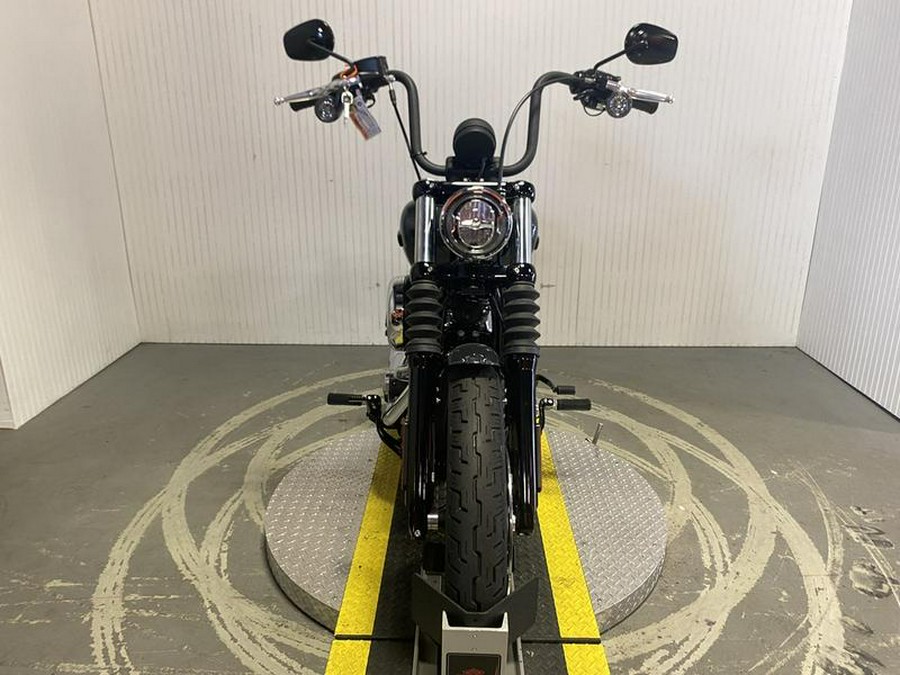 2025 Harley-Davidson® FXBB - Street Bob®