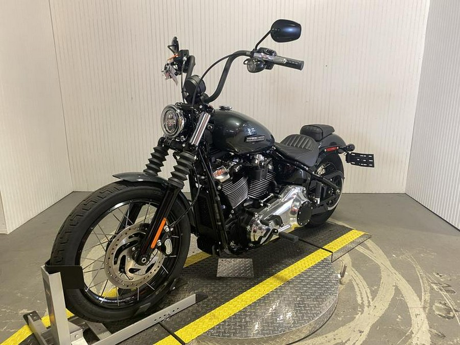 2025 Harley-Davidson® FXBB - Street Bob®
