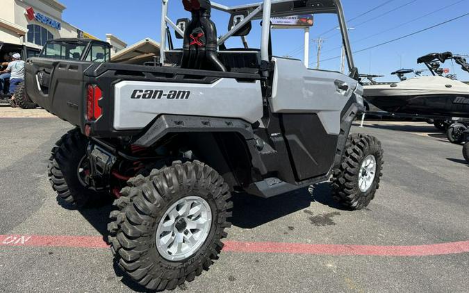 New 2024 CAN-AM DEFENDER X MR WITH HALF DOORS HD10 HYPER SILVER AND LEGION RED
