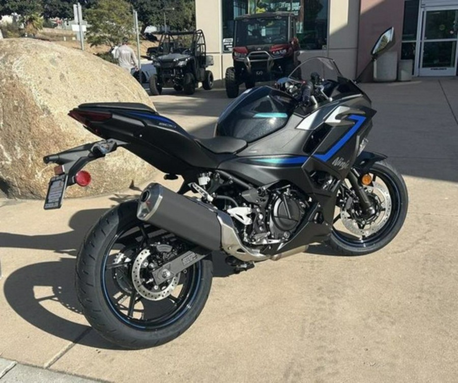 2025 Kawasaki Ninja 500 ABS Metallic Flat Spark Black/Metallic