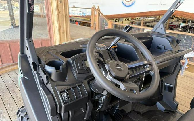 2025 Can-Am® Defender DPS HD7 Compass Green
