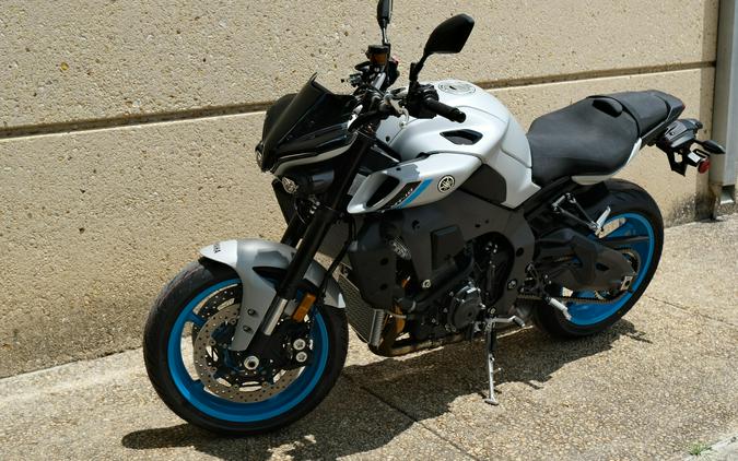 2025 YAMAHA MT10