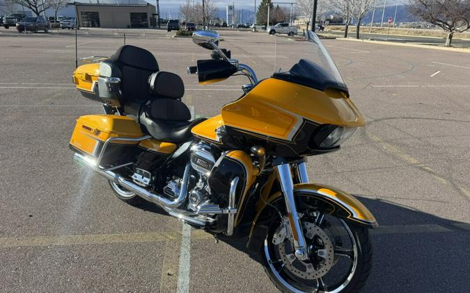 2022 Harley-Davidson® CVO™ Road Glide® Limited