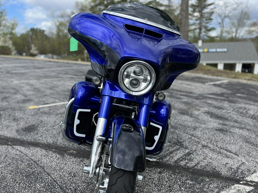 FLHXSE 2017 CVO Street Glide