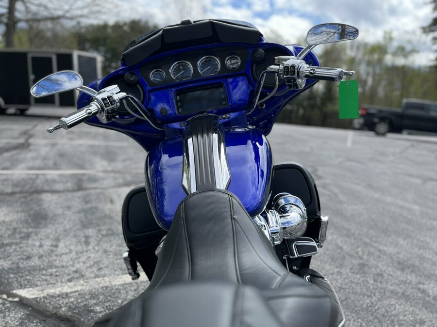 FLHXSE 2017 CVO Street Glide