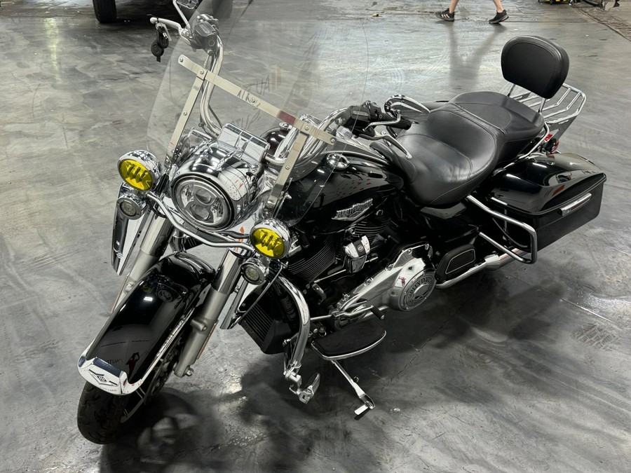 2018 HARLEY DAVIDSON ROAD KING