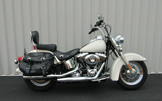 2015 Harley-Davidson® FLSTC - Heritage Softail® Classic