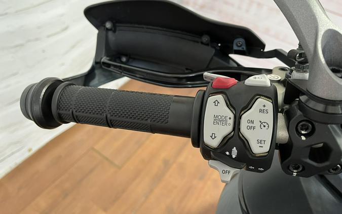 2022 Ducati MULTISTRADA V2