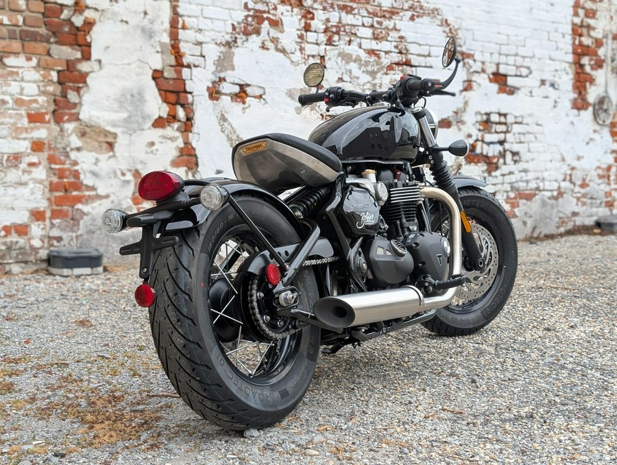 2026 Triumph BONNEVILLE BOBBER