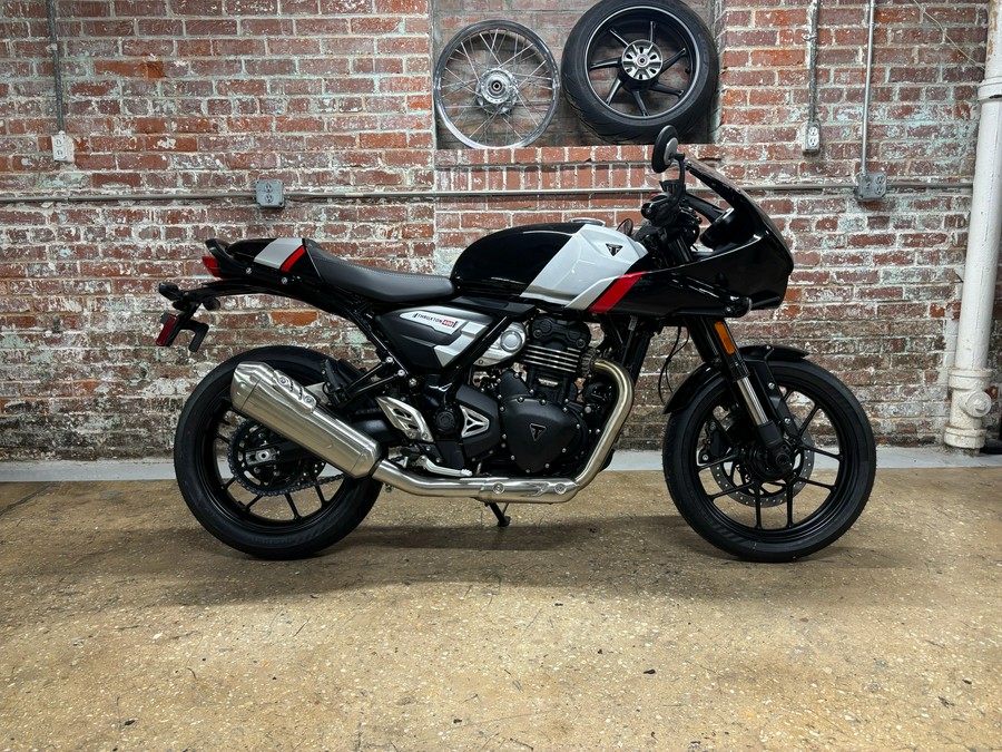 2026 Triumph Thruxton 400