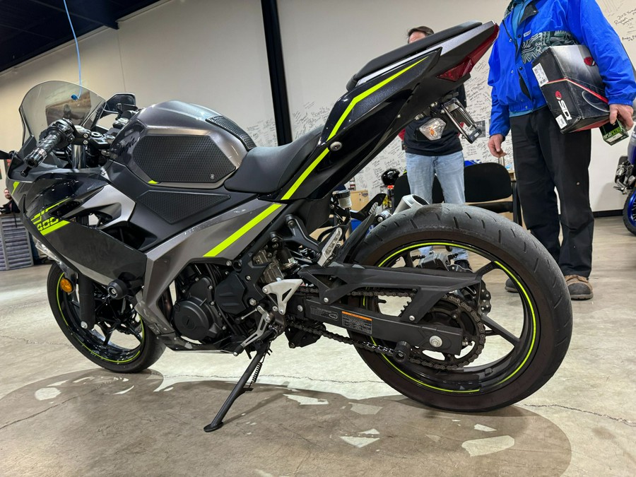 2021 Kawasaki Ninja 400 ABS