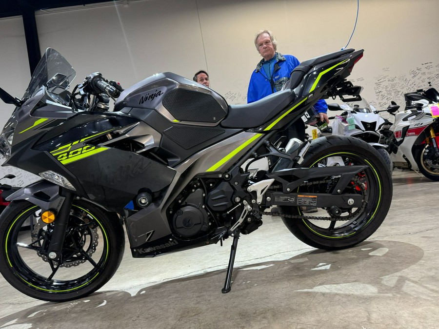 2021 Kawasaki Ninja 400 ABS