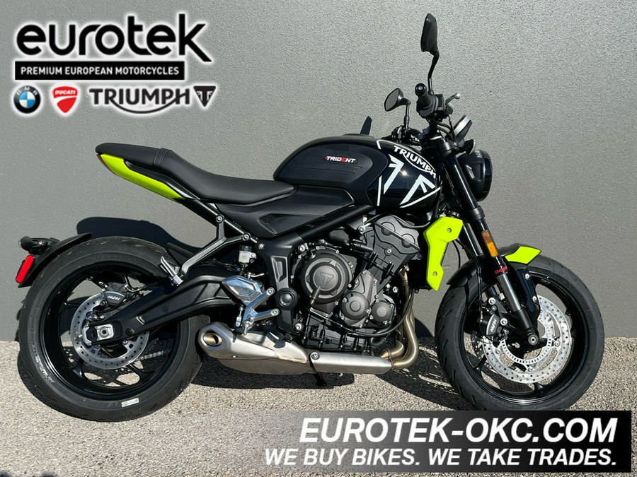 2024 Triumph Trident 660 Jet Black/Triumph Racing Yellow