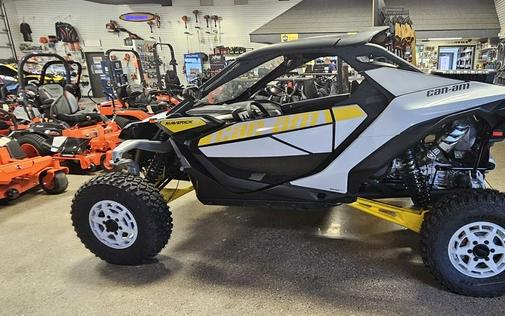 2024 Can-Am® Maverick R 999T DCT