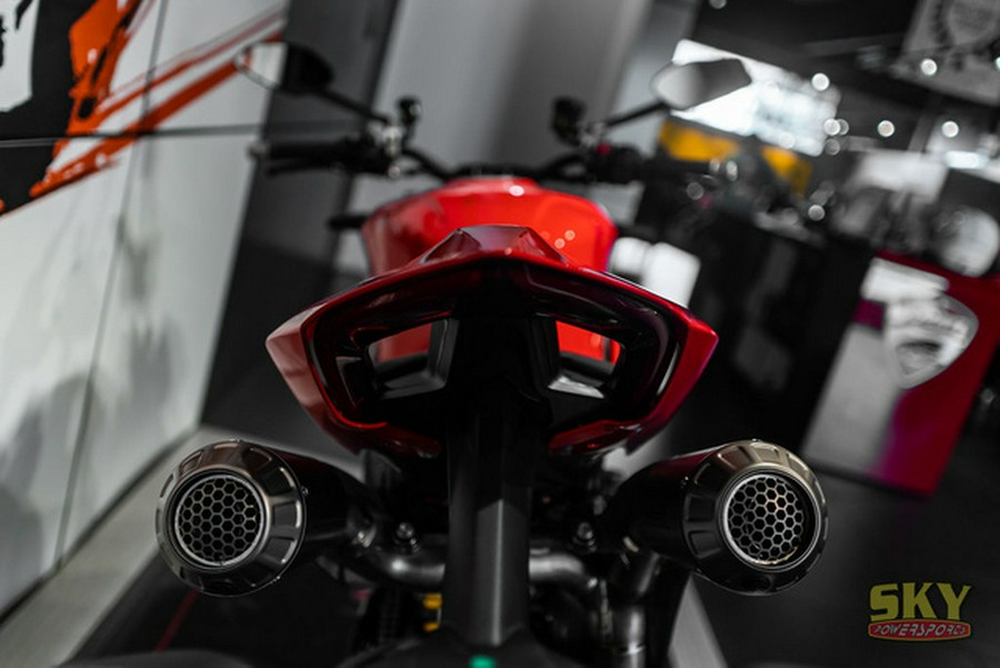 2024 Ducati Streetfighter V4 Red