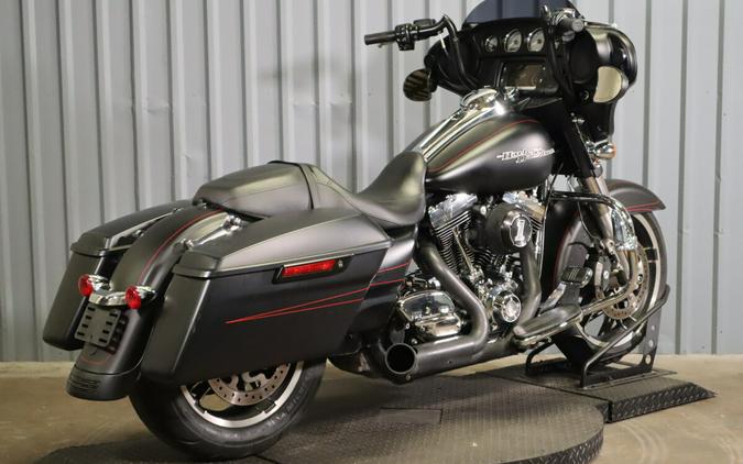 2016 Harley-Davidson Street Glide Special FLHXS