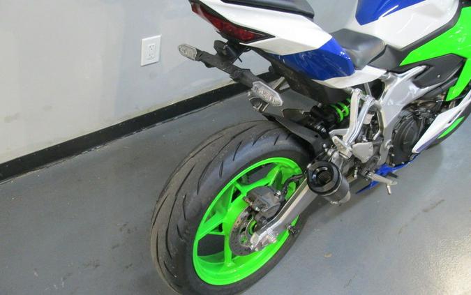 2024 Kawasaki Ninja® ZX™-4RR 40th Anniversary Edition ABS