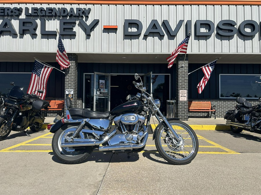 2004 Harley-Davidson® 1200 Custom Vivid Black
