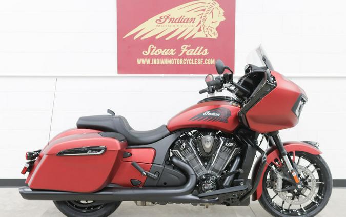 2024 Indian Motorcycle® Challenger® Dark Horse® w/PowerBand Audio Pkg Sunset Red Smoke