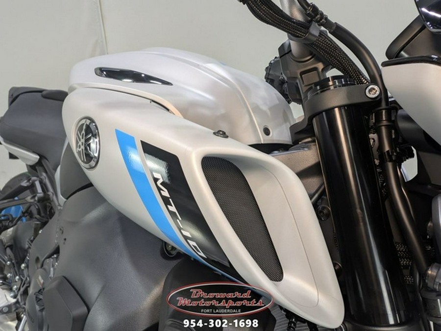 2025 Yamaha MT 10