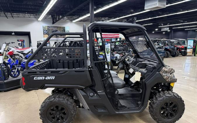 2025 Can-Am Defender DPS HD9