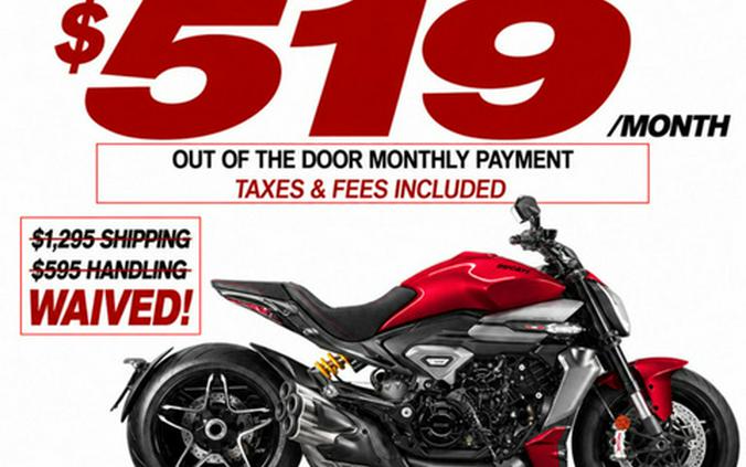 2026 Ducati XDiavel V4 Burning Red