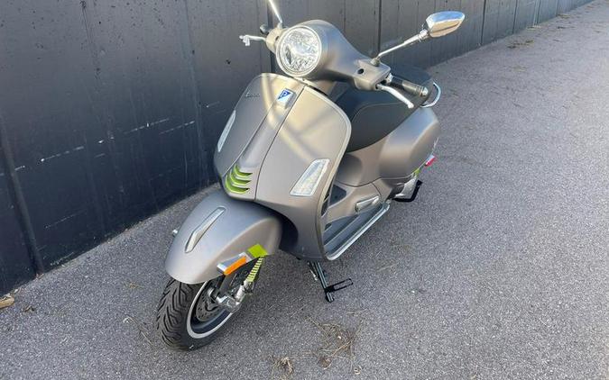 2024 Vespa GTS Super 300 Tech