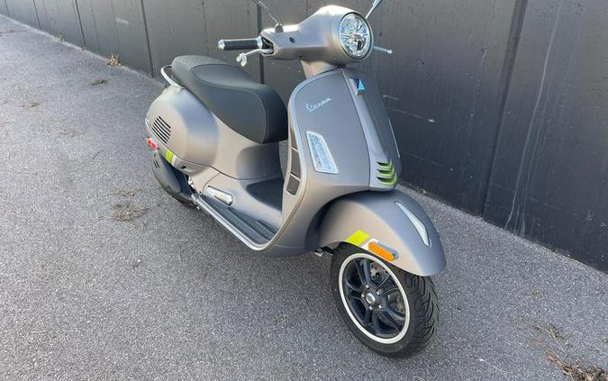 2024 Vespa GTS Super 300 Tech