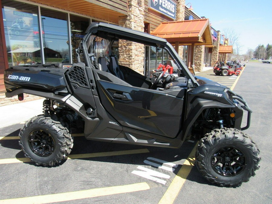 2024 Can-Am® Commander XT 700