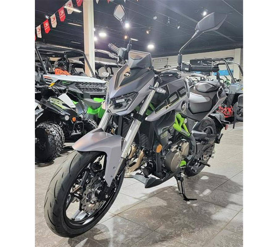 2023 QJMotor SRK400 ABS