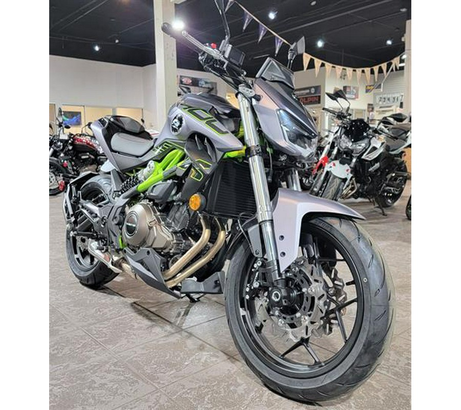 2023 QJMotor SRK400 ABS