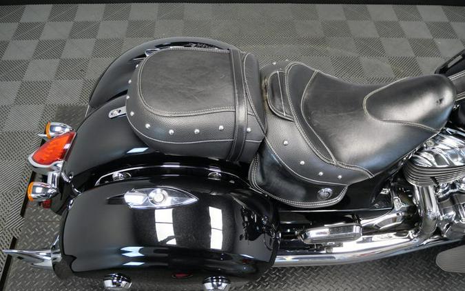 2017 Indian Motorcycle® Chieftain® Thunder Black Pearl