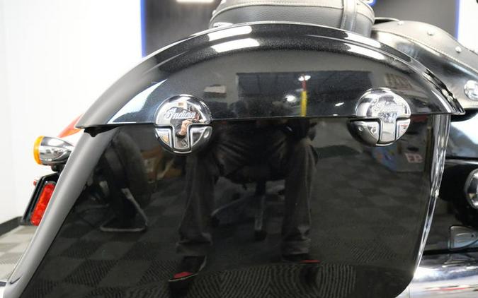 2017 Indian Motorcycle® Chieftain® Thunder Black Pearl