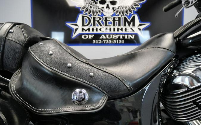 2017 Indian Motorcycle® Chieftain® Thunder Black Pearl