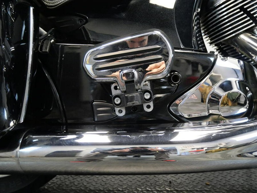 2017 Indian Motorcycle® Chieftain® Thunder Black Pearl