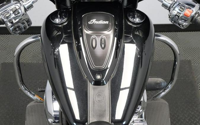 2017 Indian Motorcycle® Chieftain® Thunder Black Pearl