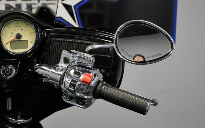 2017 Indian Motorcycle® Chieftain® Thunder Black Pearl