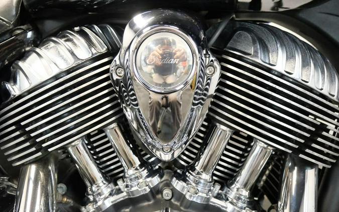 2017 Indian Motorcycle® Chieftain® Thunder Black Pearl