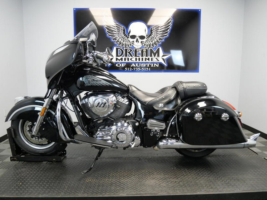 2017 Indian Motorcycle® Chieftain® Thunder Black Pearl